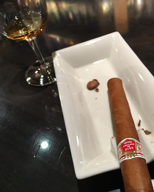 It was cheers good work for this week too !And #goodnight .Hope wonderful day tomorrow.#bar #authenticbar #gyoutoku #gyotoku #cigar #bartool #バーツール #行徳 #シガー #葉巻