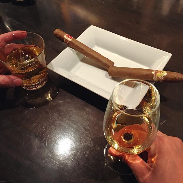 It was cheers for good work this week too .And #goodnight .Hope wonderful day tomorrow.#bartool #bar #authenticbar #cigar #calmdown #whisky #バーツール #行徳 #シガー #葉巻 #行徳BAR #浦安 #船橋