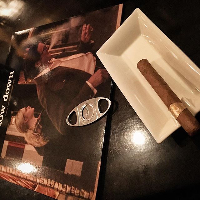 It was cheers for good work this week too .And #goodnight .Hope wonderful day tomorrow.#bartool #bar #authenticbar  #cigar #calmdown #record #バーツール #行徳 #シガー #葉巻 #行徳BAR #浦安 #船橋