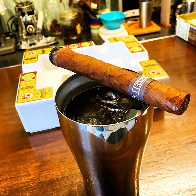 Thanx God , it’s holiday !#bartool #bar #authenticbar  #cigar #calmdown #1960coffee #coffee #バーツール #行徳 #シガー #コーヒー#葉巻 #行徳BAR #浦安 #船橋 #神奈川