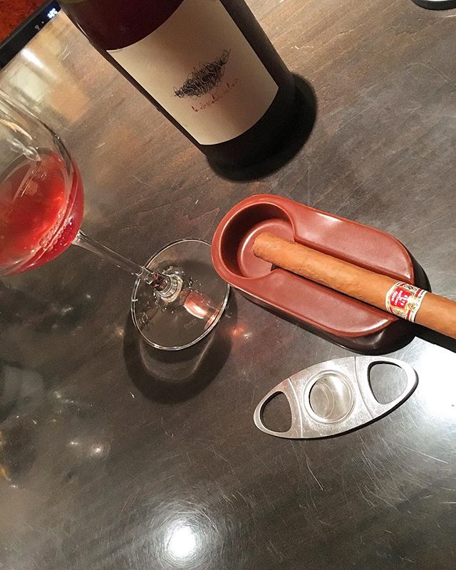 It was cheers for good work this week too.And #goodnight .Hope wonderful day tomorrow.#bartool #bar #authenticbar #cigar #calmdown #バーツール #行徳 #シガー #葉巻 #行徳BAR #浦安 #船橋