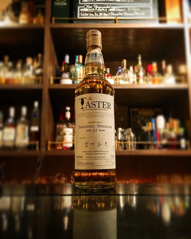 【new arrival single malt】Tomintoul 21y 48.5% (1996 distilled) / the taster (selected by Tatsuya Minagawa / Highlander Inn)#bar #authenticbar #bartool #tomintoul #tomintouldistillery #speyside #speysidemalt #speysidewhisky #scotch #singlemalt #singlemaltwhisky #whisky #highlanderinn #トミントール #スコッチ #スコッチウイスキー #ウイスキー #シングルモルト #シングルモルトウイスキー #スペイサイドモルト #スペイサイド #行徳 #行徳bar #船橋 #浦安